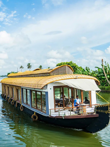 Kerala Backwaters: Top Houseboat Experiences